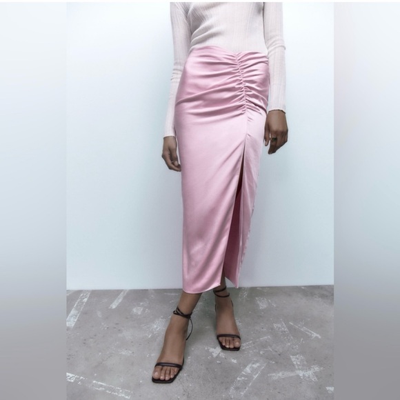 ZARA Pink Ruched Satin Effect Midi Skirt Size XL. 2157/248 - Picture 1 of 5